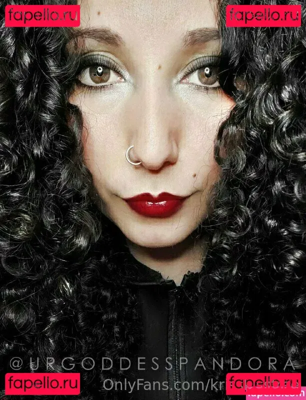 krisskissfree Onlyfans Photo Gallery 