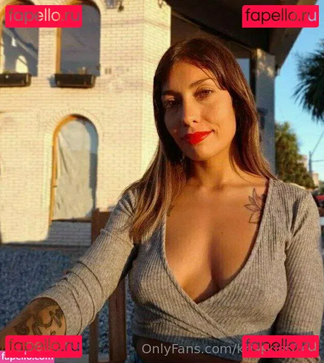 krisskissfree Onlyfans Photo Gallery 