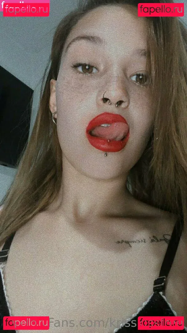krisskissfree Onlyfans Photo Gallery 