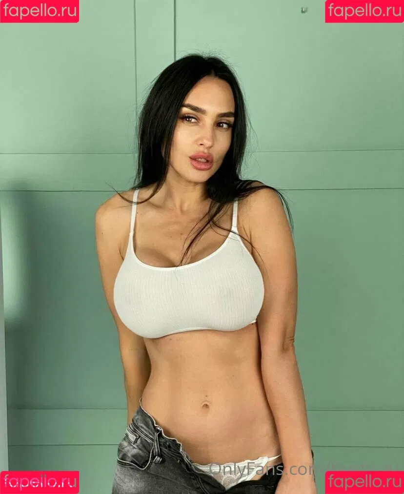 busty_ju Onlyfans Photo Gallery 