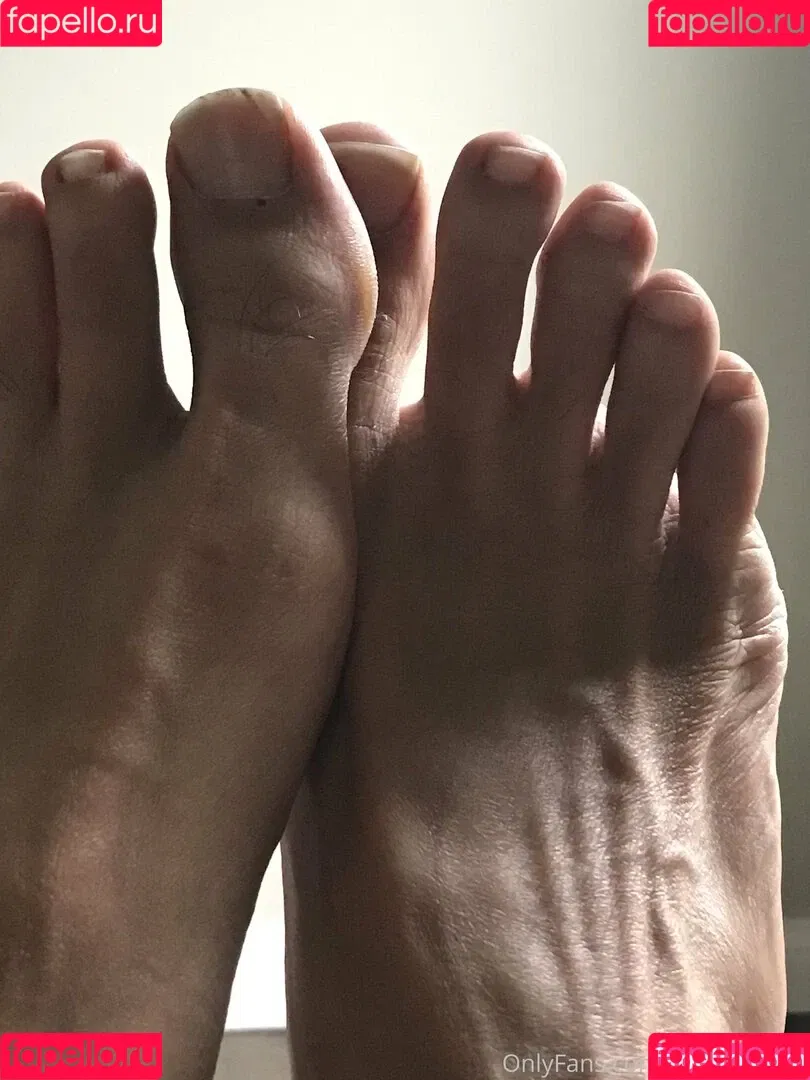 barefeeticus Onlyfans Photo Gallery 