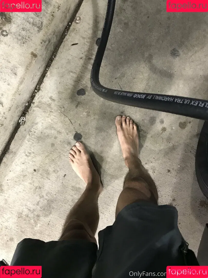 barefeeticus Onlyfans Photo Gallery 