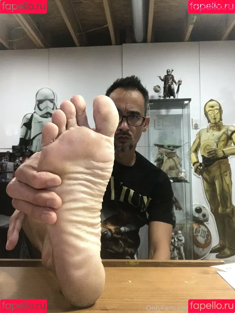 barefeeticus Onlyfans Photo Gallery 