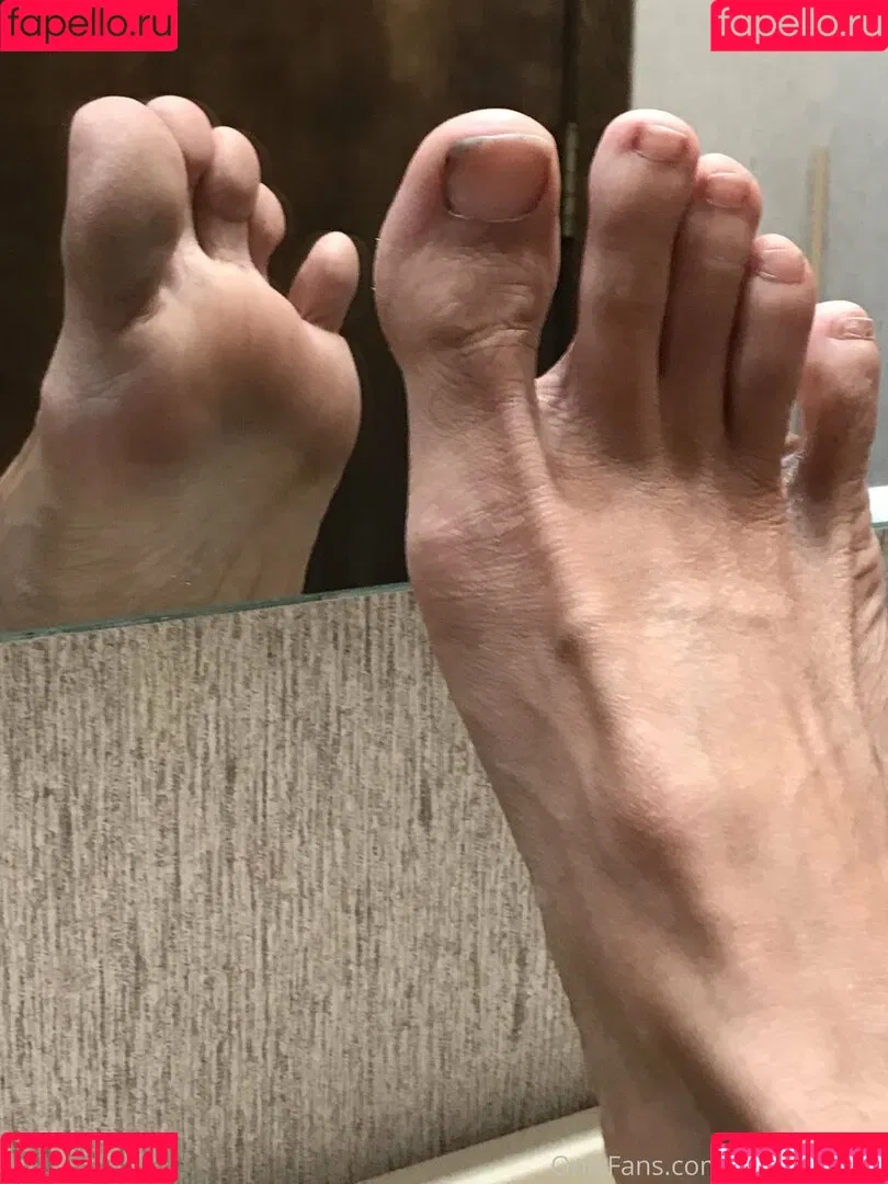 barefeeticus Onlyfans Photo Gallery 