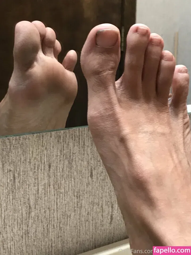 barefeeticus Onlyfans Photo Gallery 