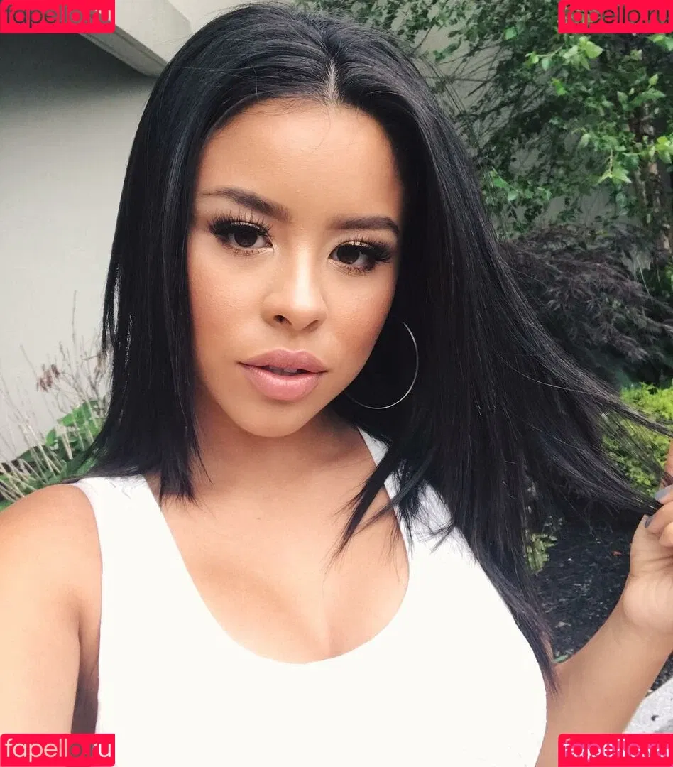 Cierra Ramirez Onlyfans Photo Gallery 