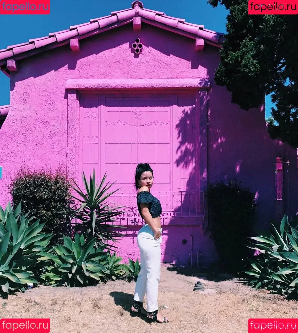 Cierra Ramirez Onlyfans Photo Gallery 