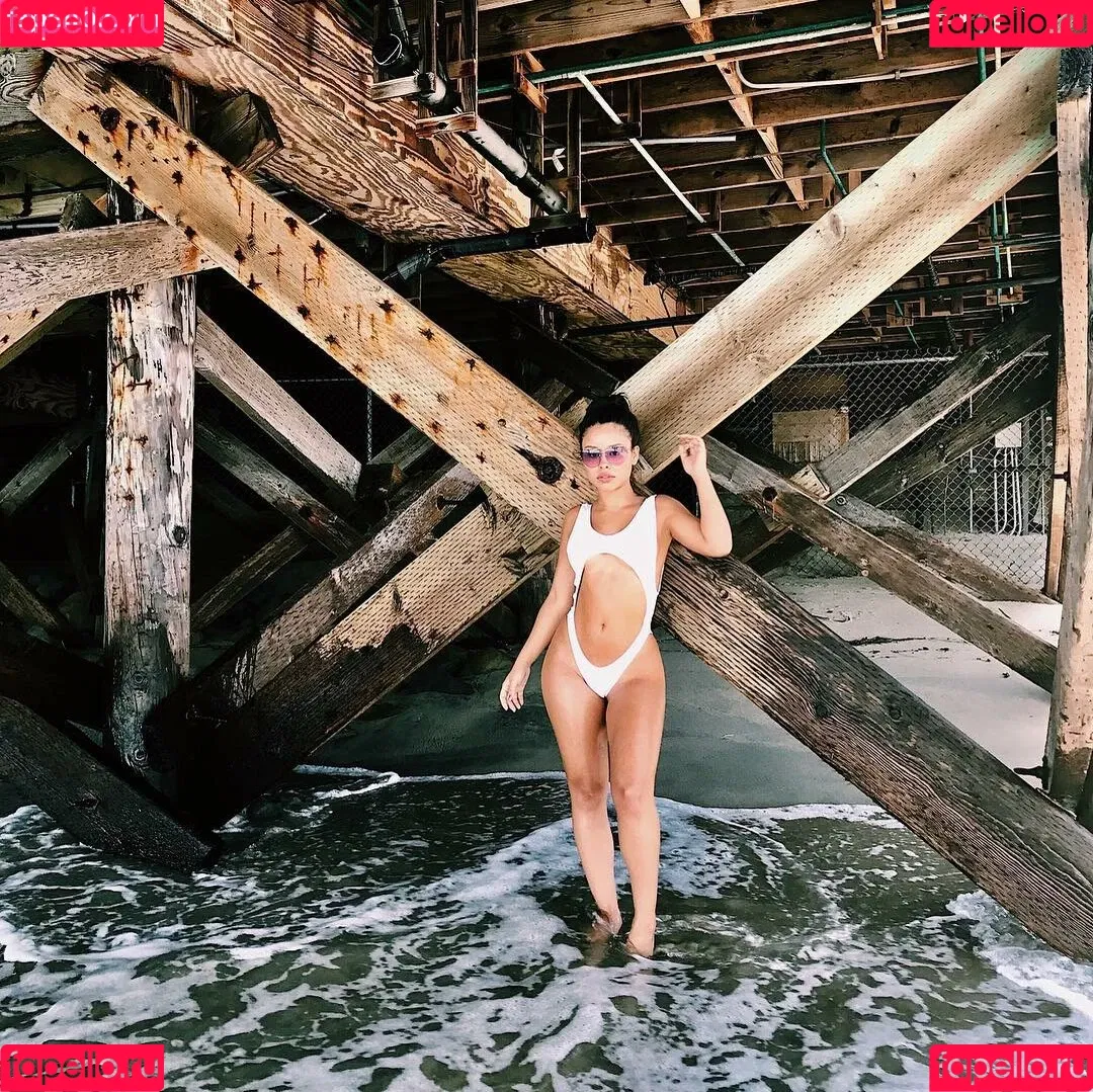 Cierra Ramirez Onlyfans Photo Gallery 
