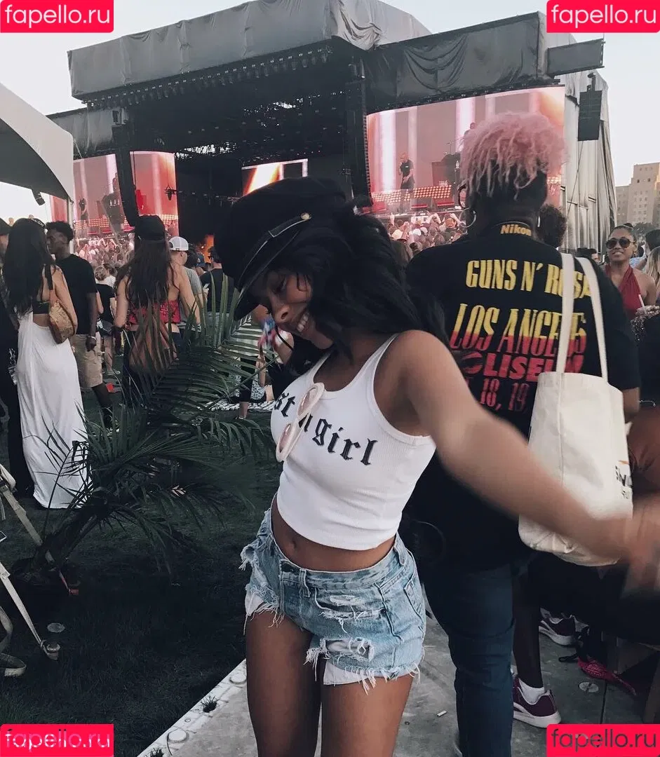 Cierra Ramirez Onlyfans Photo Gallery 