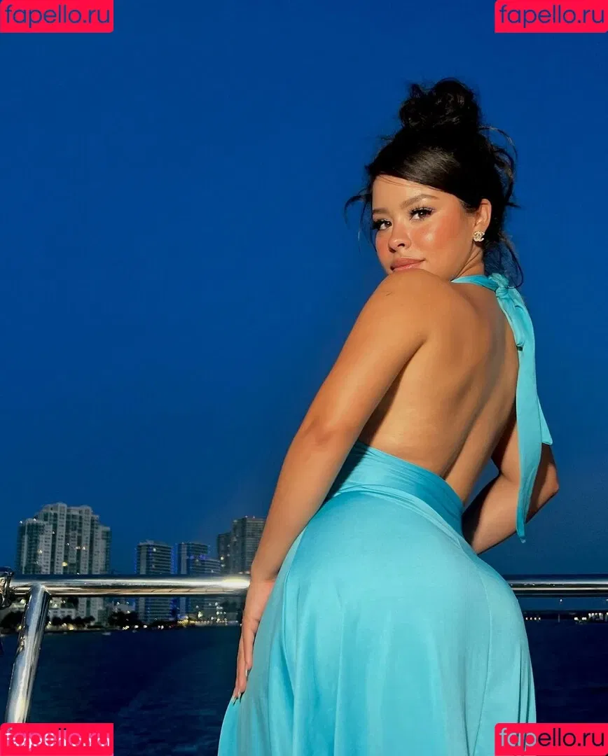 Cierra Ramirez Onlyfans Photo Gallery 