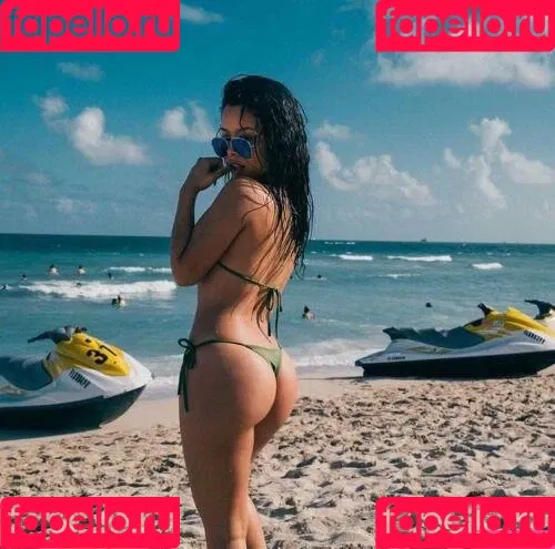 Cierra Ramirez Onlyfans Photo Gallery 
