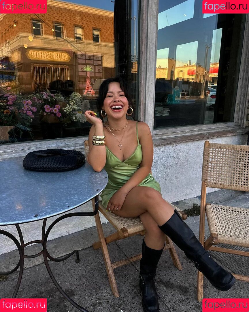 Cierra Ramirez Onlyfans Photo Gallery 