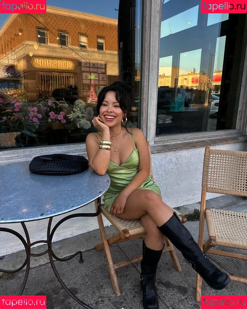 Cierra Ramirez Onlyfans Photo Gallery 