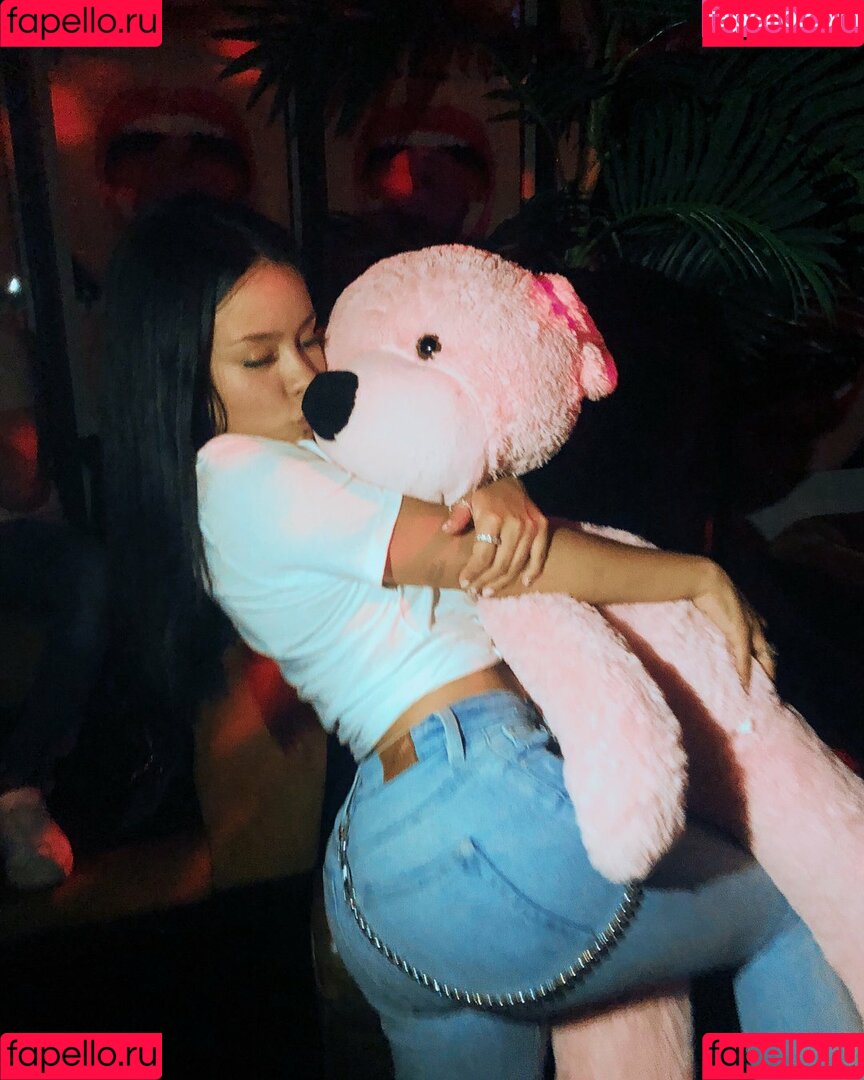 Cierra Ramirez Onlyfans Photo Gallery 