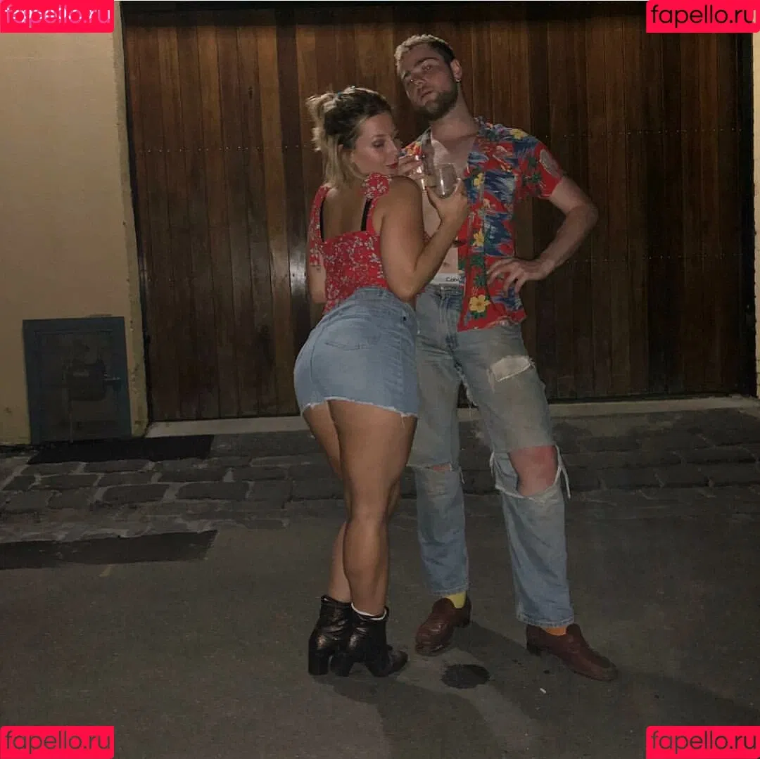SliceOfSalami Onlyfans Photo Gallery 
