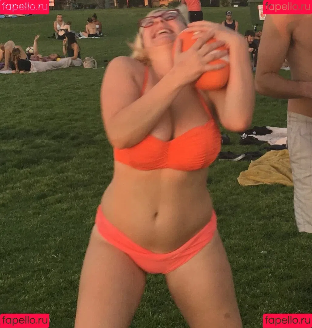 SliceOfSalami Onlyfans Photo Gallery 