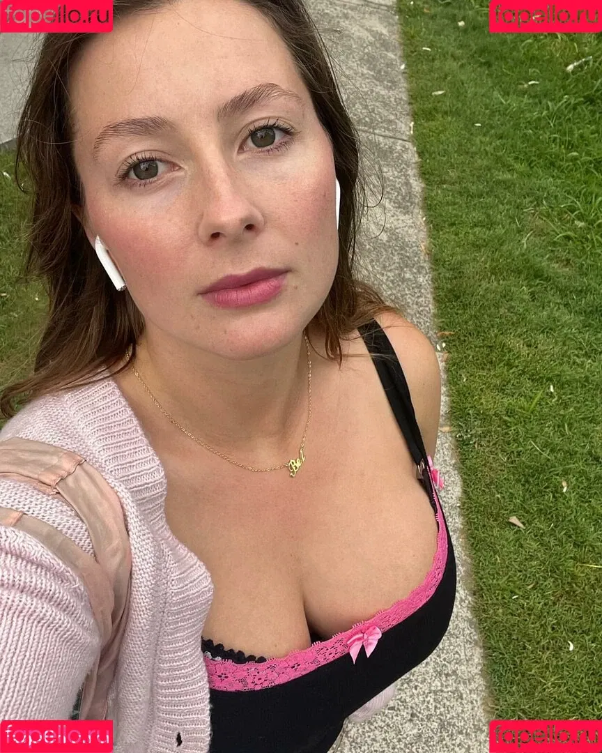 SliceOfSalami Onlyfans Photo Gallery 