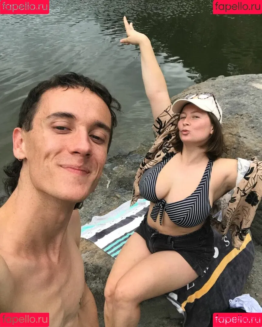 SliceOfSalami Onlyfans Photo Gallery 