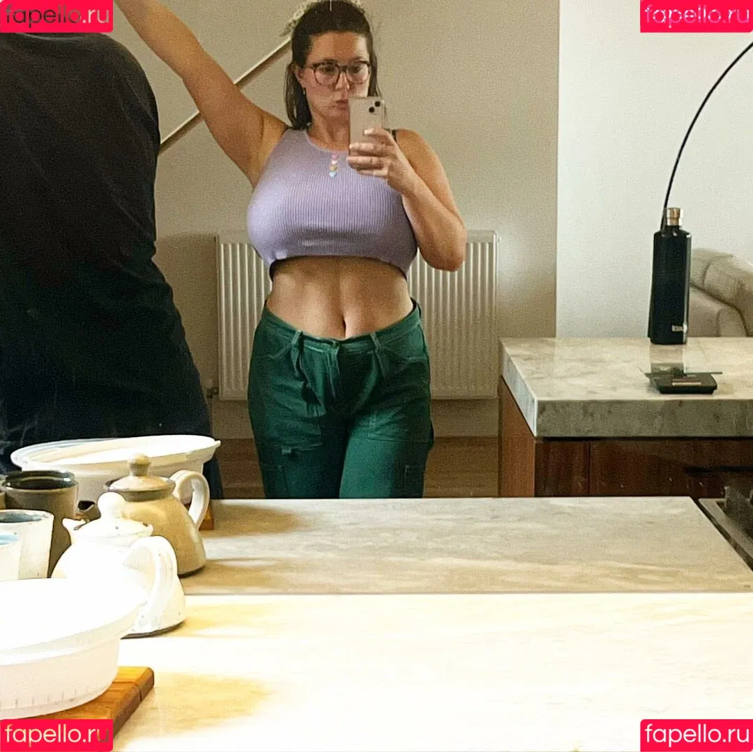 SliceOfSalami Onlyfans Photo Gallery 