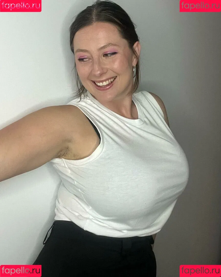 SliceOfSalami Onlyfans Photo Gallery 
