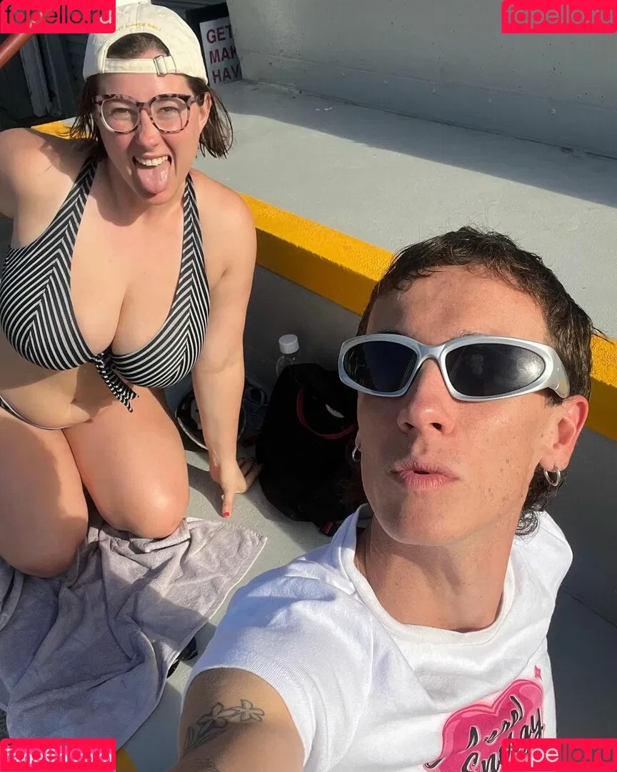 SliceOfSalami Onlyfans Photo Gallery 