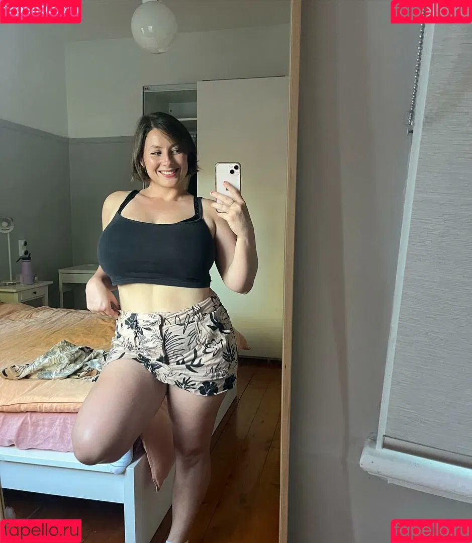 SliceOfSalami Onlyfans Photo Gallery 