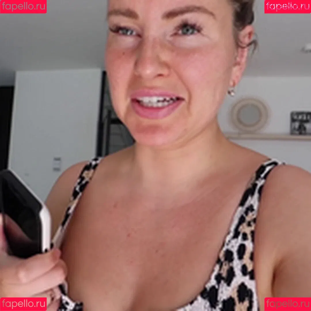 Maren Wolf Onlyfans Photo Gallery 