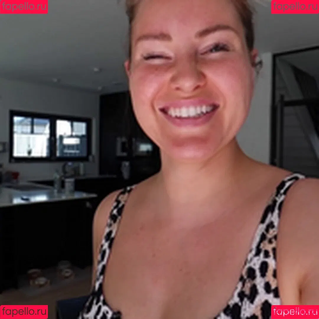Maren Wolf Onlyfans Photo Gallery 