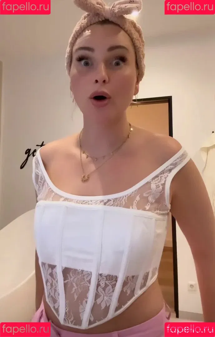 Maren Wolf Onlyfans Photo Gallery 