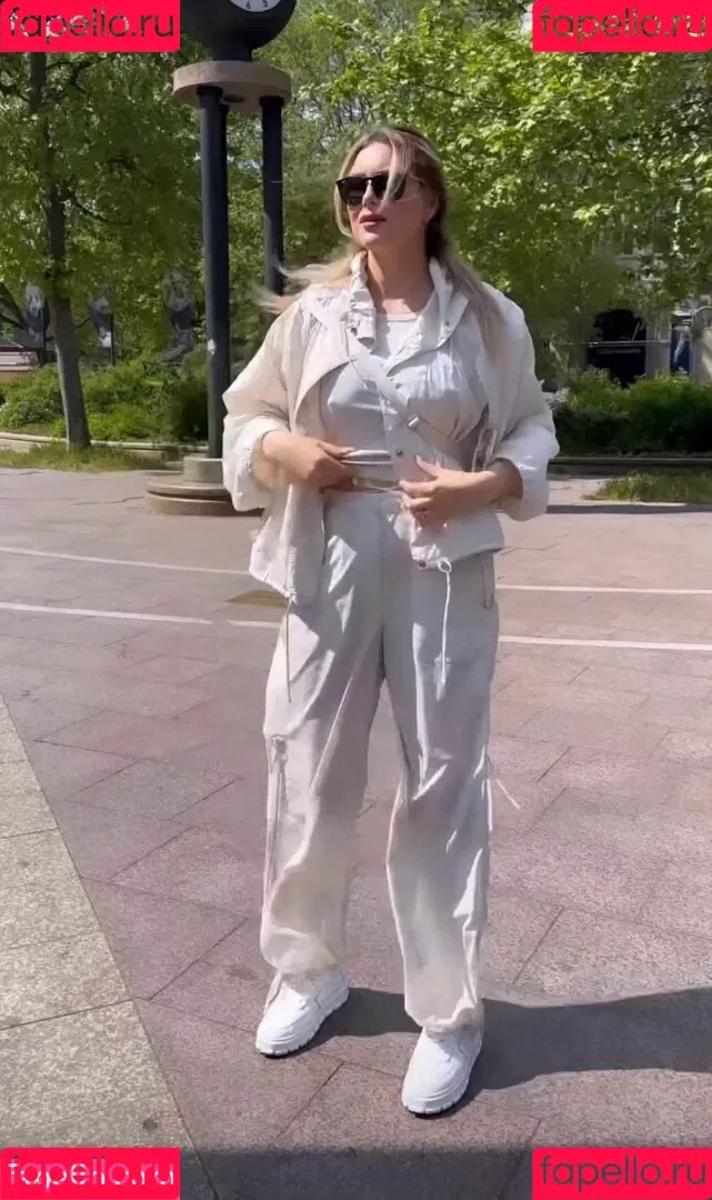 Maren Wolf Onlyfans Photo Gallery 