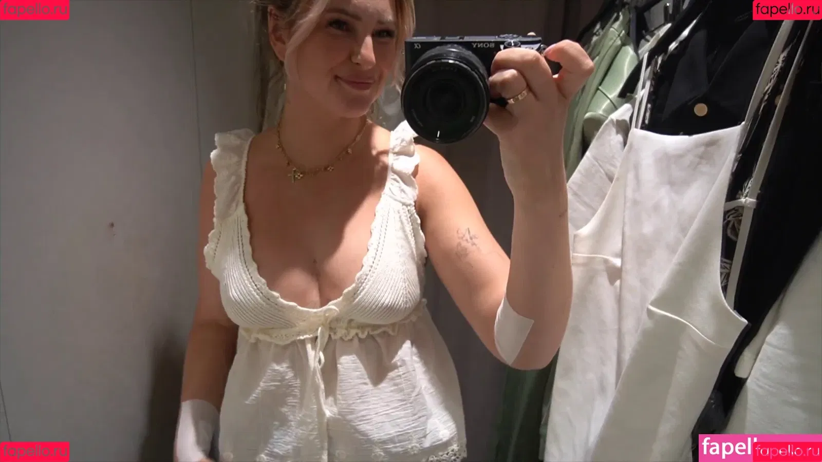Maren Wolf Onlyfans Photo Gallery 