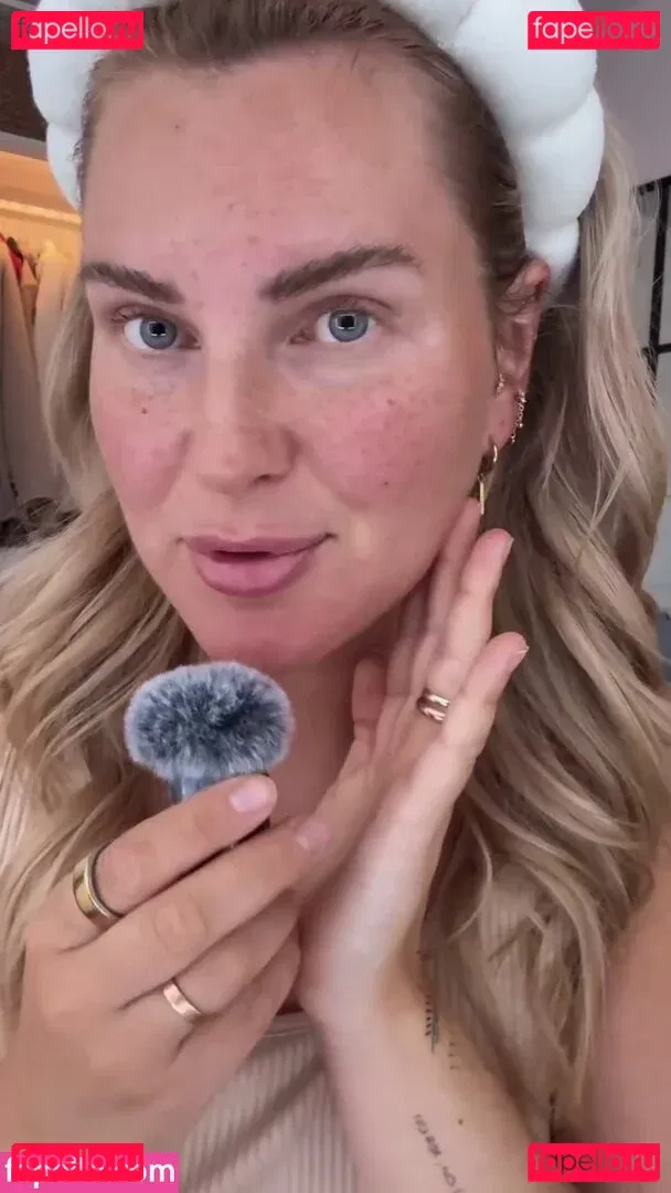 Maren Wolf Onlyfans Photo Gallery 