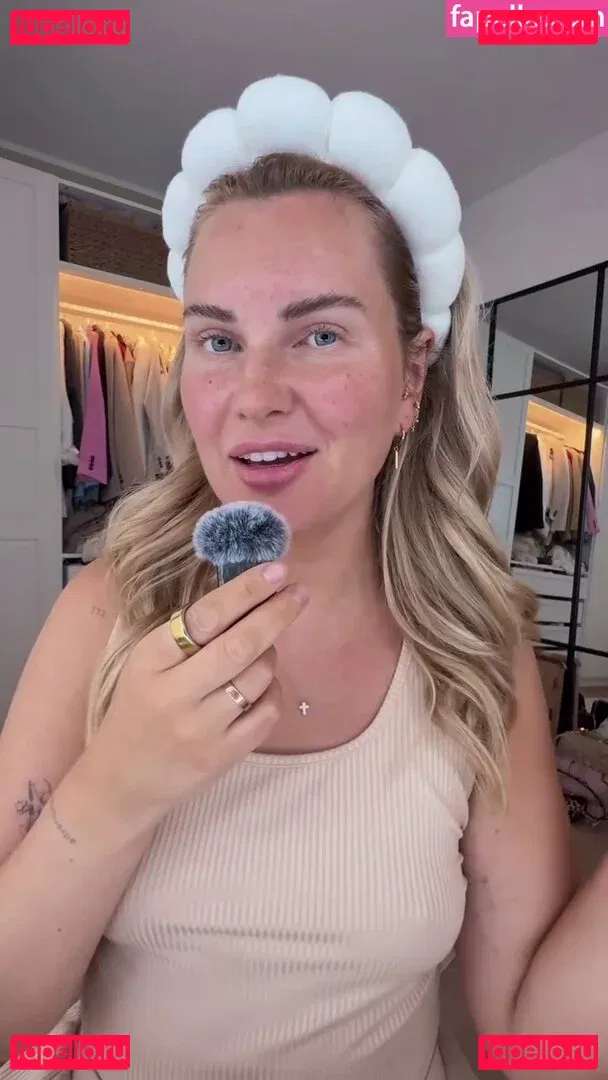 Maren Wolf Onlyfans Photo Gallery 