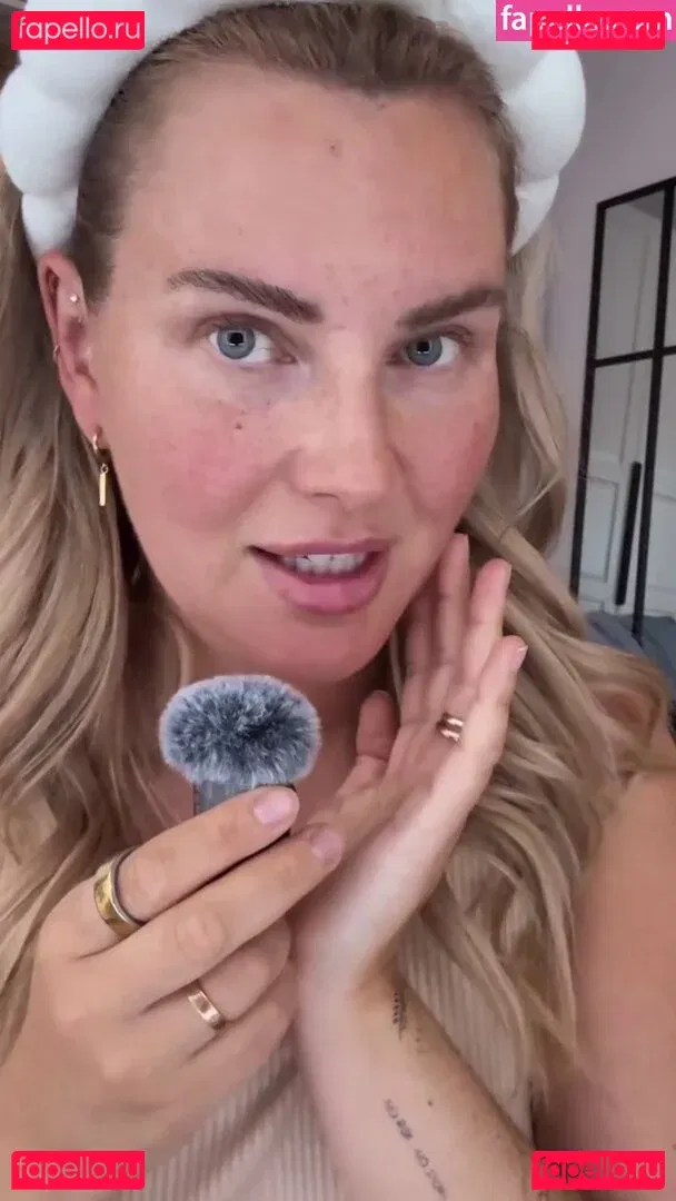 Maren Wolf Onlyfans Photo Gallery 