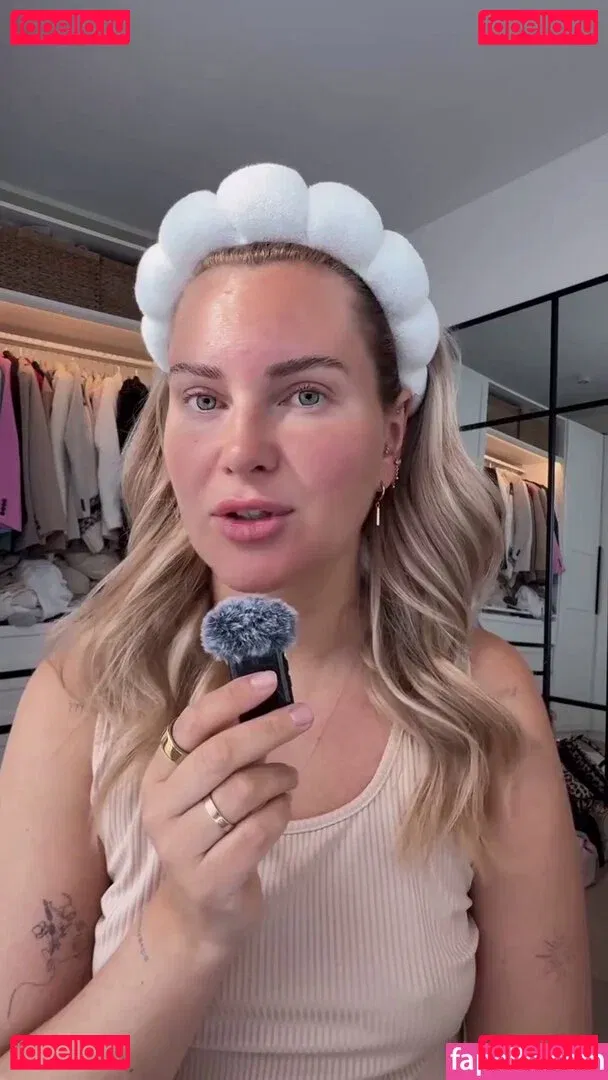 Maren Wolf Onlyfans Photo Gallery 