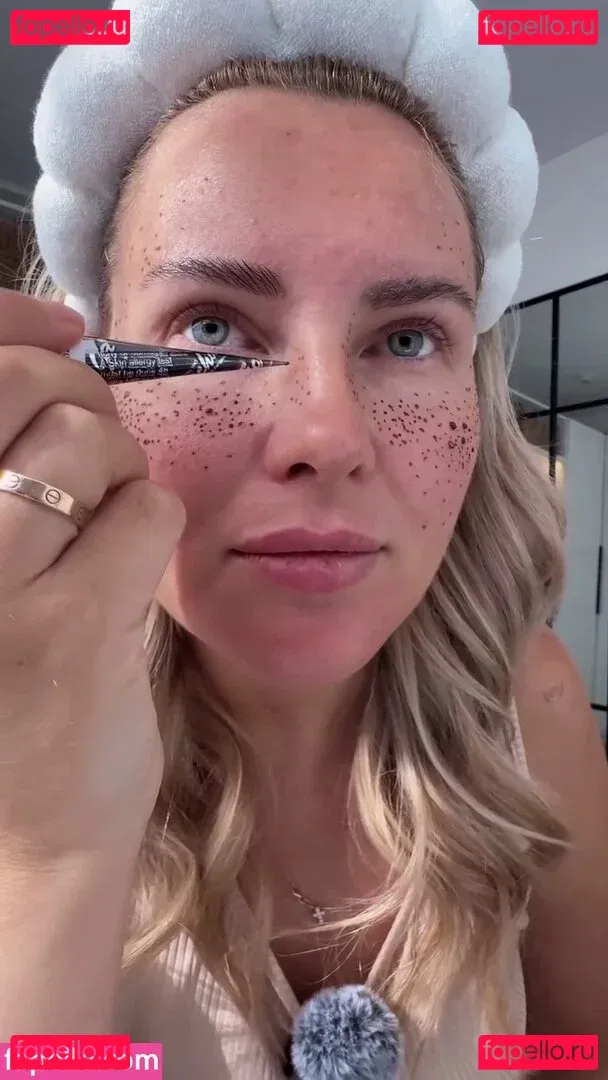 Maren Wolf Onlyfans Photo Gallery 