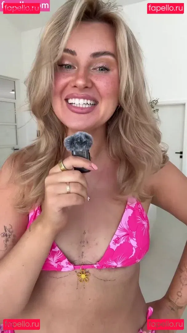 Maren Wolf Onlyfans Photo Gallery 