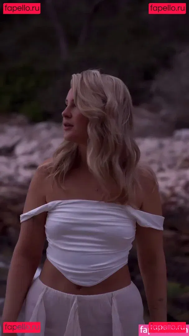 Maren Wolf Onlyfans Photo Gallery 