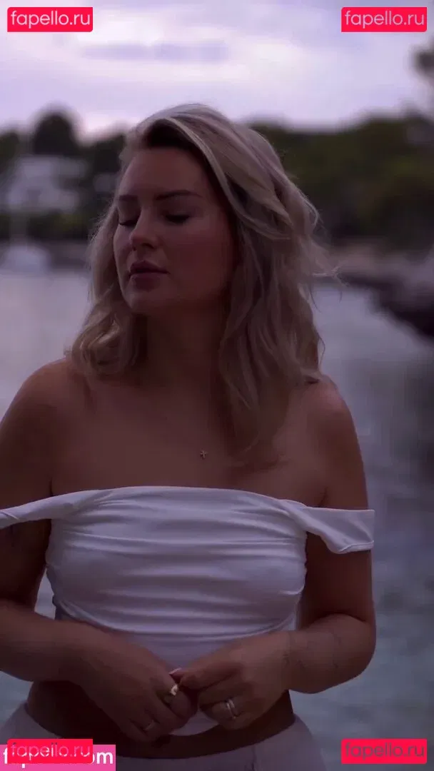 Maren Wolf Onlyfans Photo Gallery 