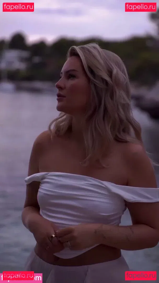 Maren Wolf Onlyfans Photo Gallery 