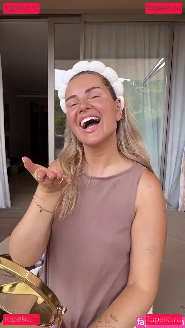 Maren Wolf Onlyfans Photo Gallery 