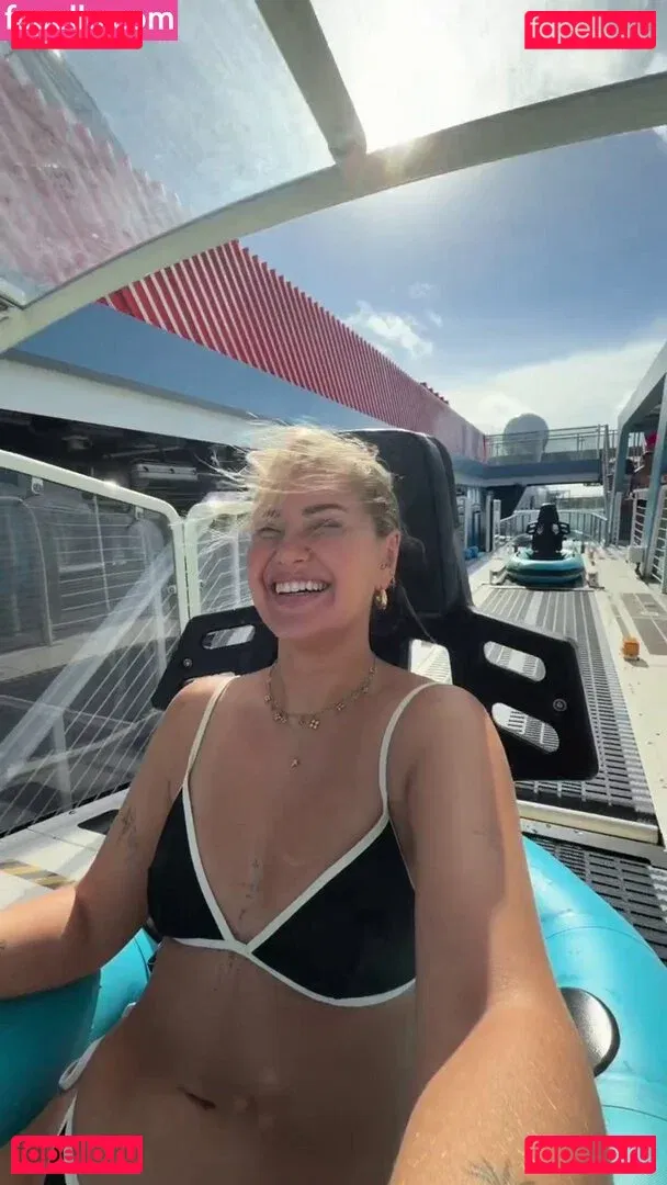 Maren Wolf Onlyfans Photo Gallery 