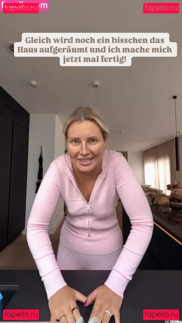 Maren Wolf Onlyfans Photo Gallery 