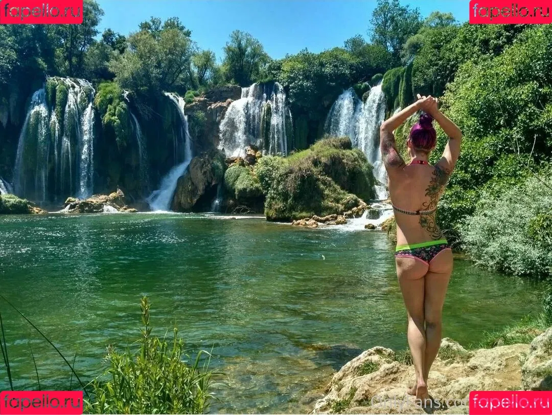 larraphoenix Onlyfans Photo Gallery 