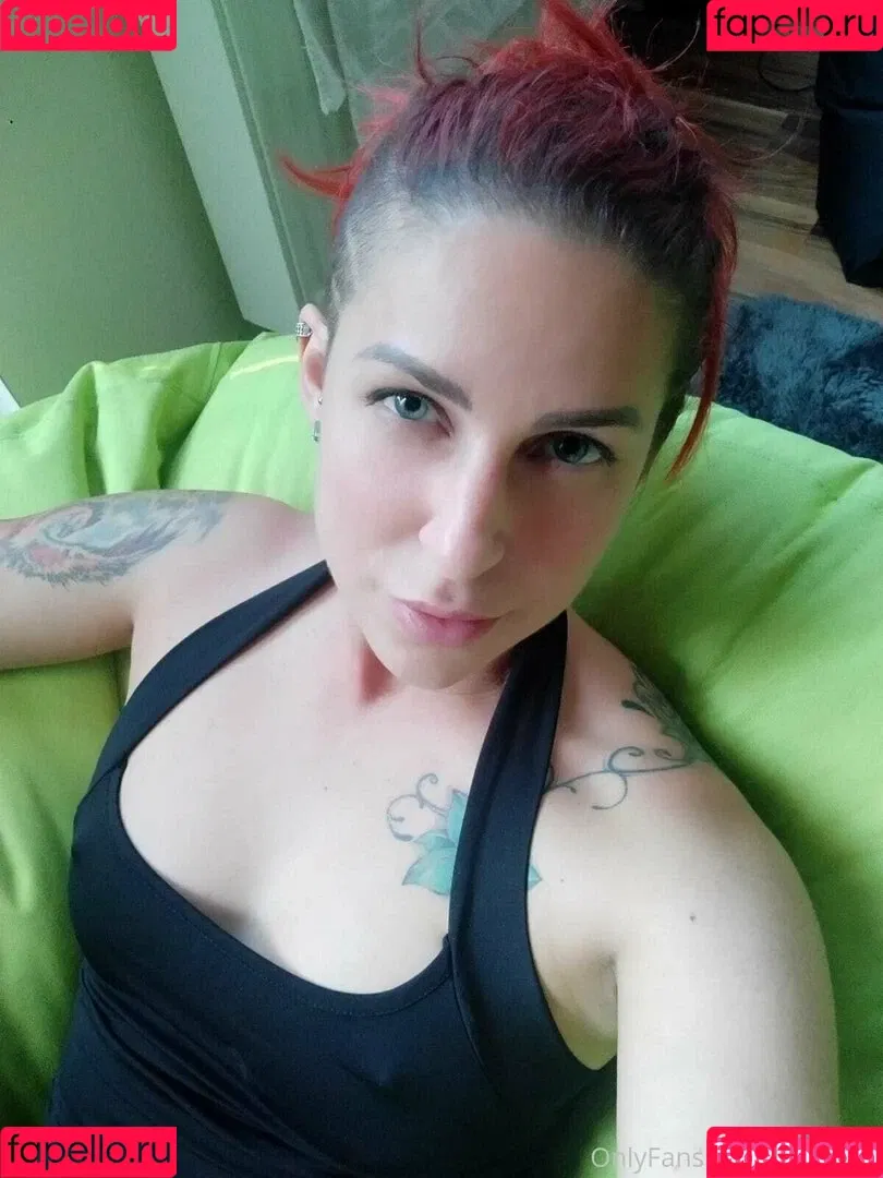 larraphoenix Onlyfans Photo Gallery 