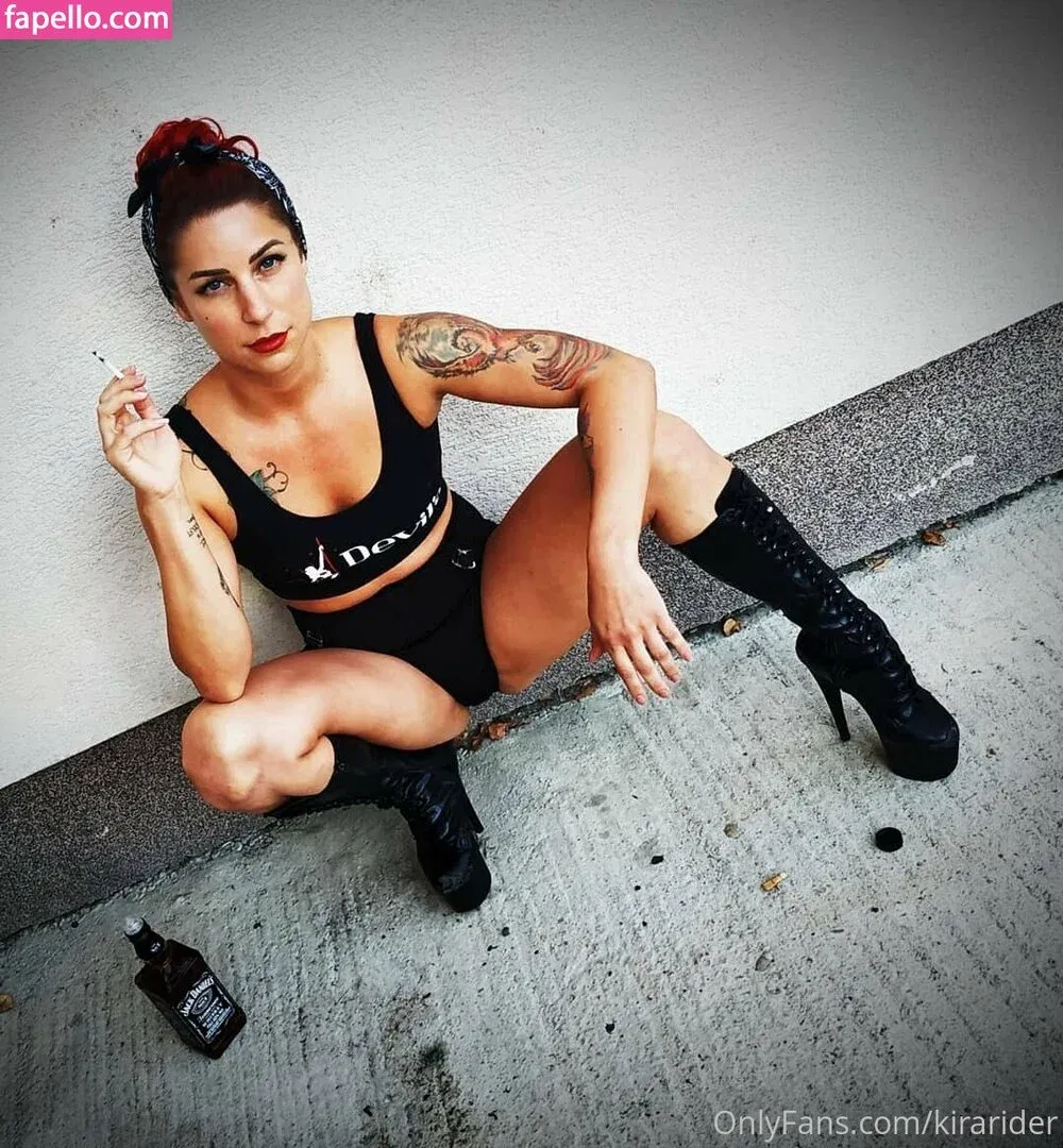 larraphoenix Onlyfans Photo Gallery 