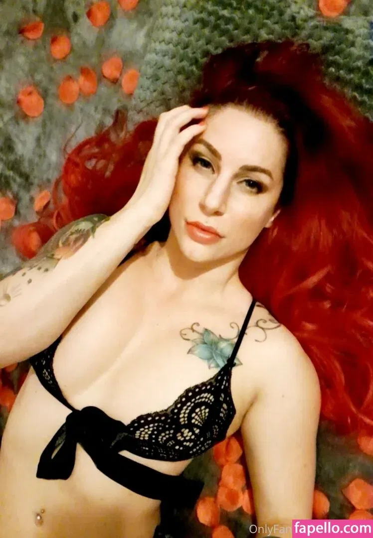 larraphoenix Onlyfans Photo Gallery 