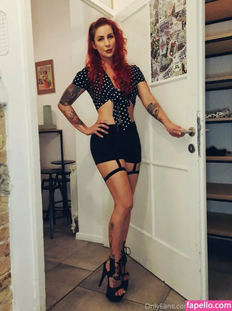 larraphoenix Onlyfans Photo Gallery 