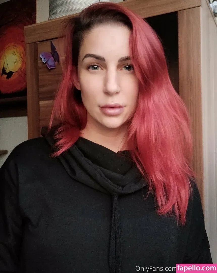 larraphoenix Onlyfans Photo Gallery 