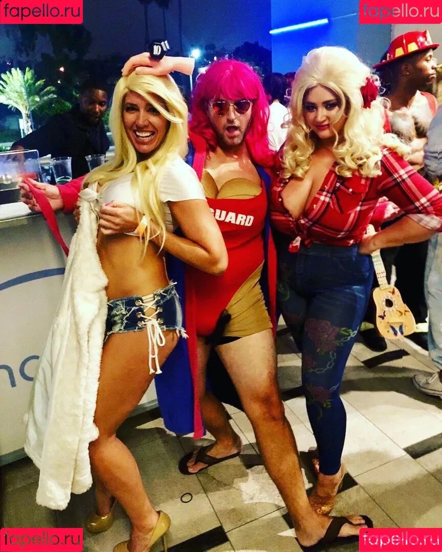BlondiePomie Onlyfans Photo Gallery 